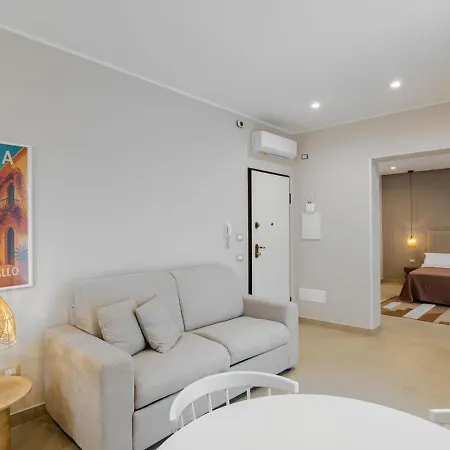 Πανσιόν Amanira Boutique 3*