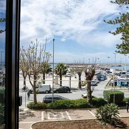 Πανσιόν Amanira Boutique