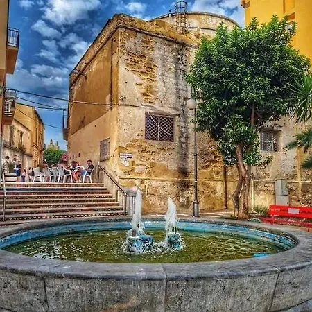 Πανσιόν Amanira Boutique 3*